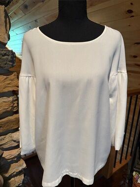 Elizabeth and James White Scoop Neck Tunic Top
